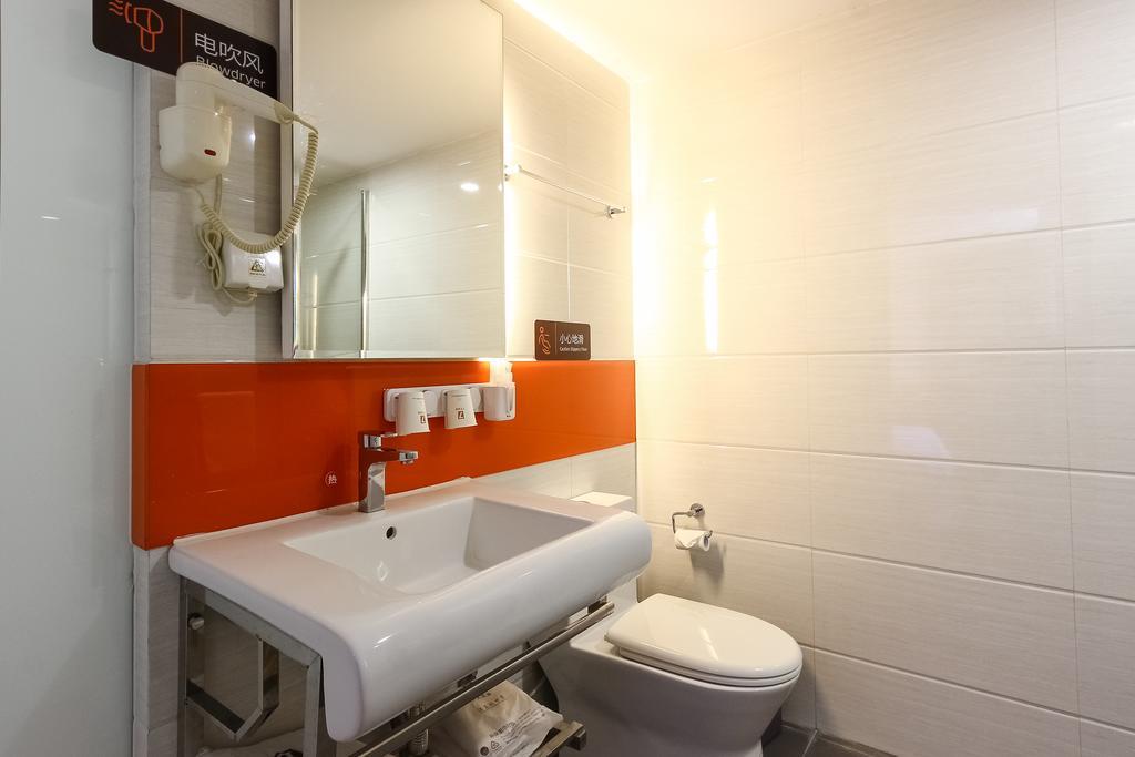 7Days Premium Guangzhou Tianhe Shipaiqiao Hotel Buitenkant foto
